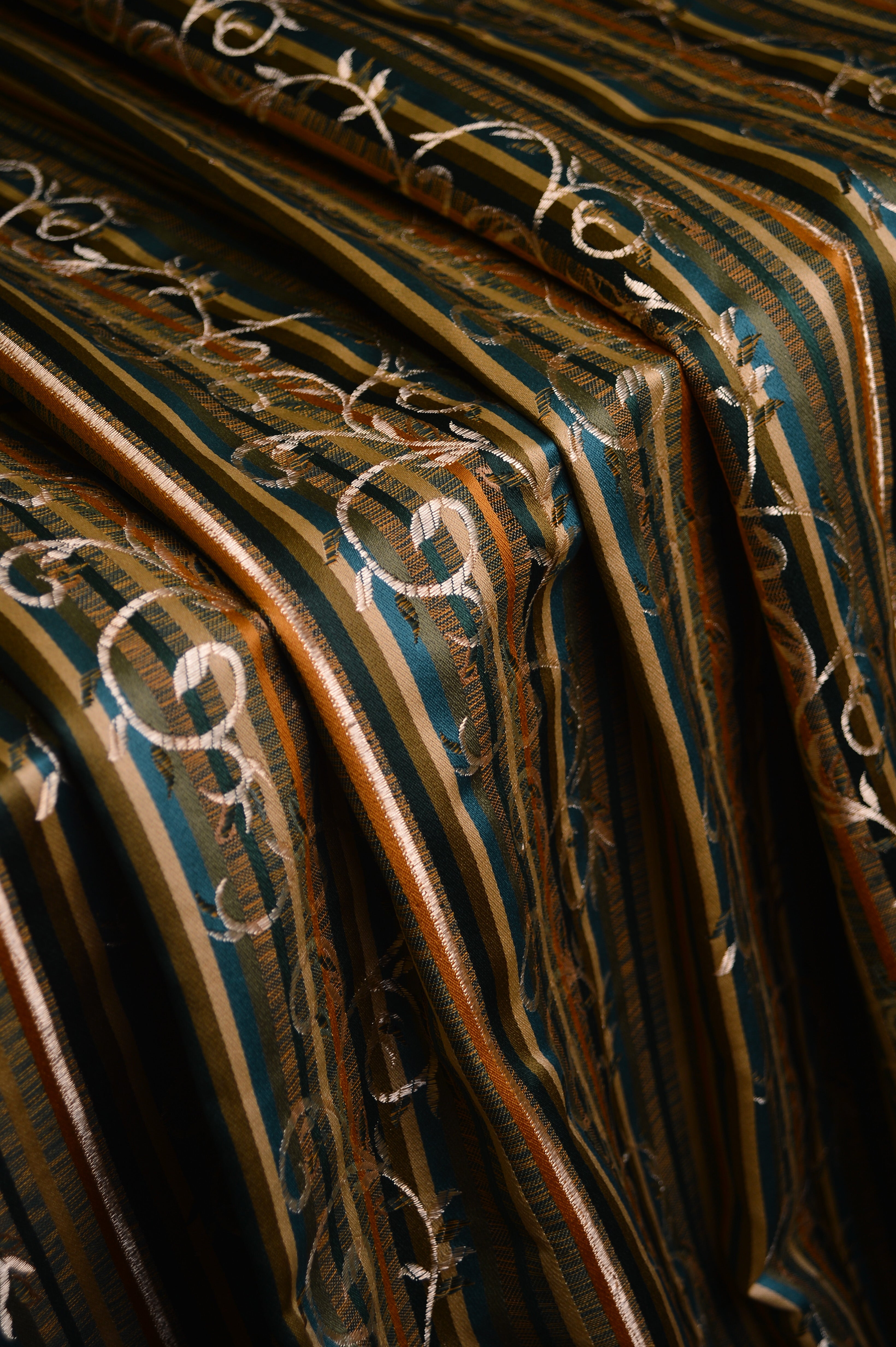 Parallel Swings (gold)