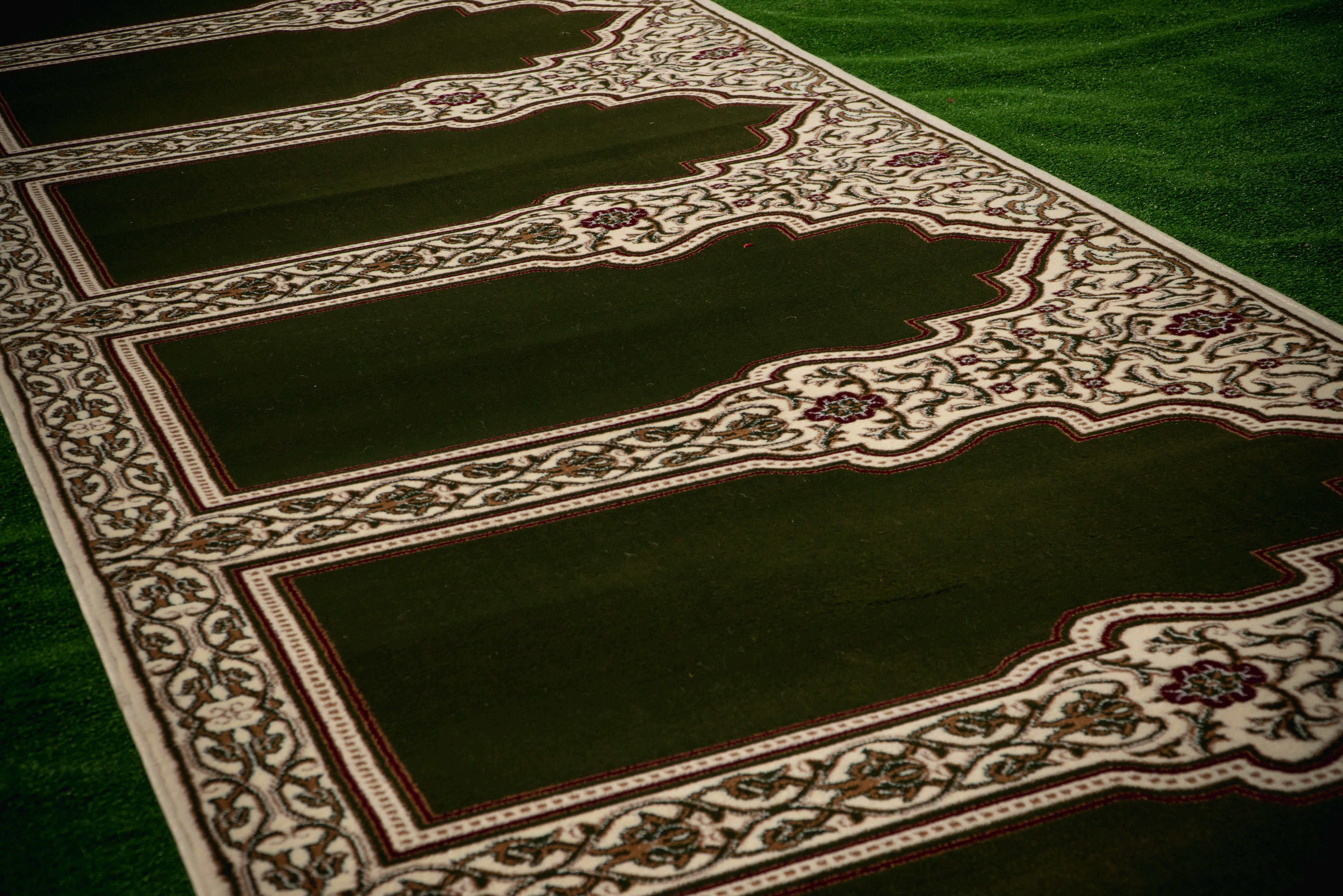 Majestic Green Prayer Mat