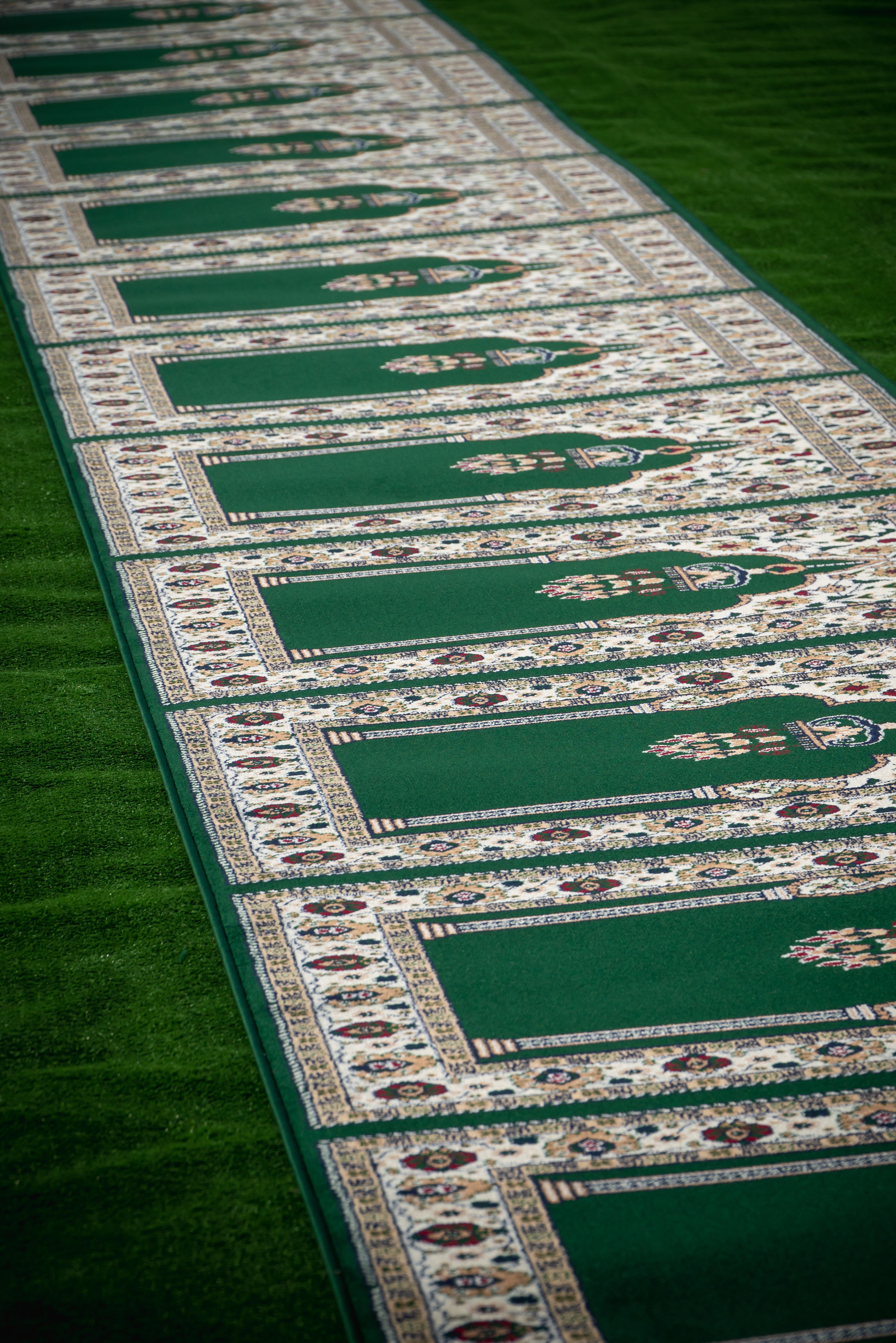 Exquisite Green Prayer Mat