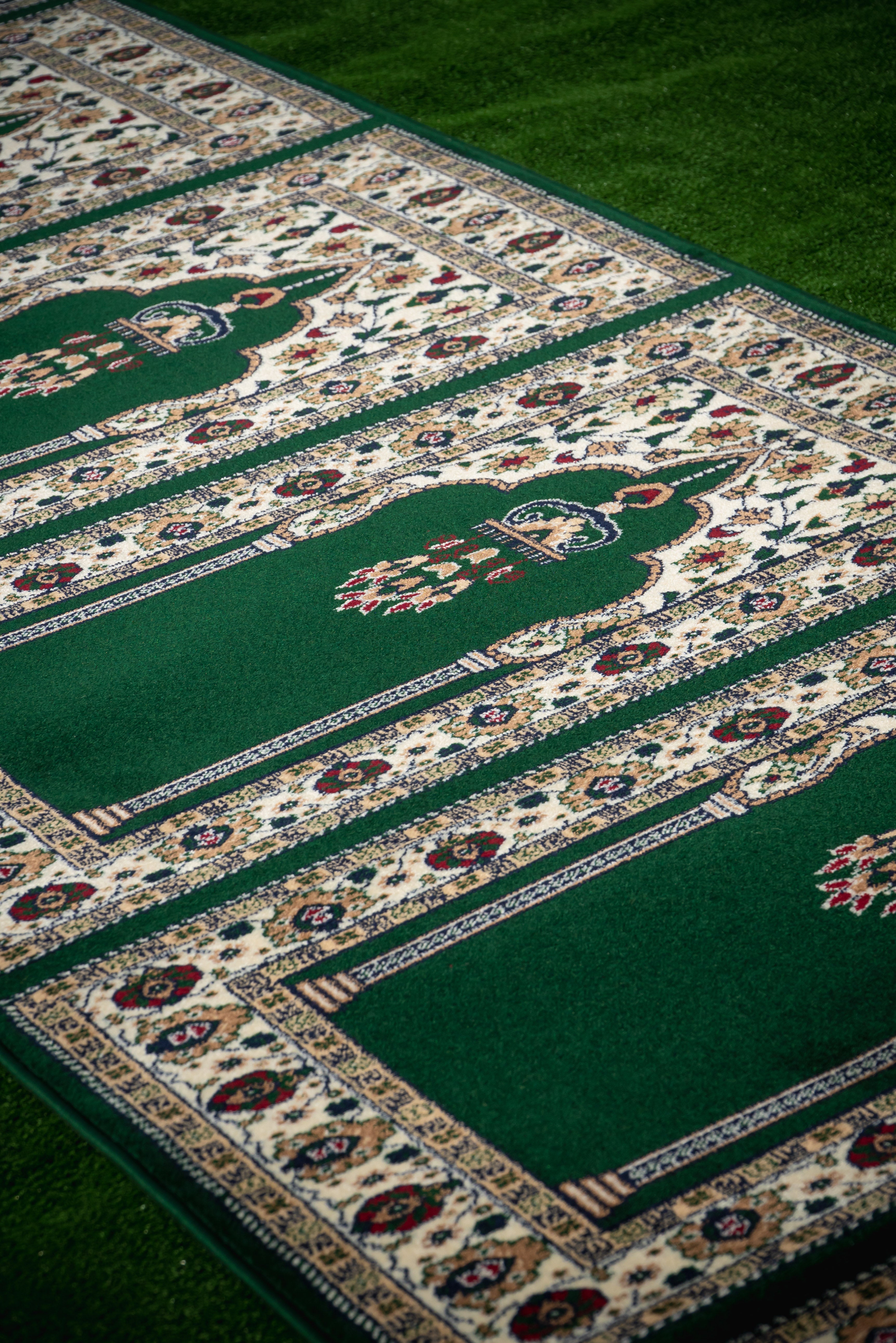 Exquisite Green Prayer Mat
