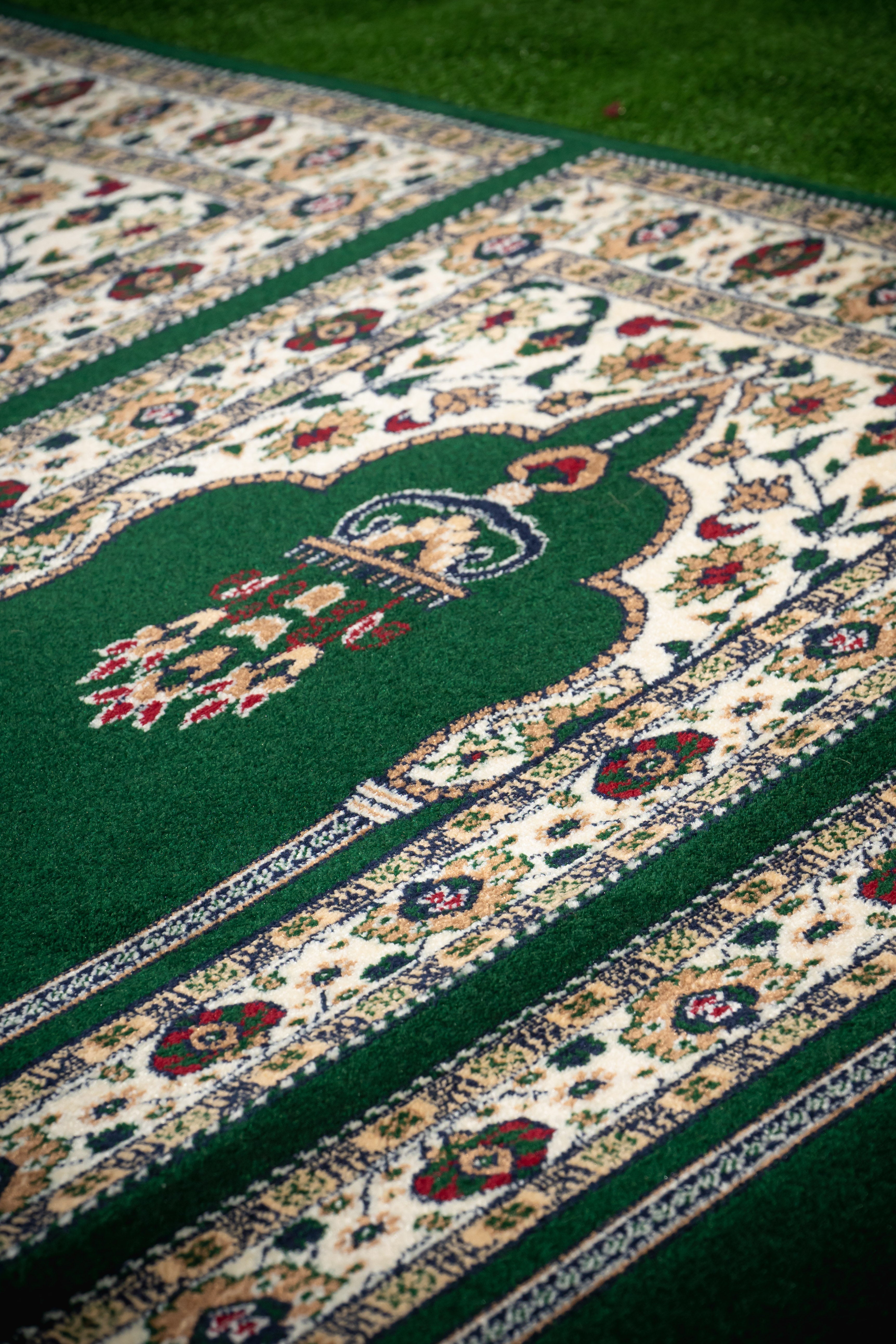Exquisite Green Prayer Mat