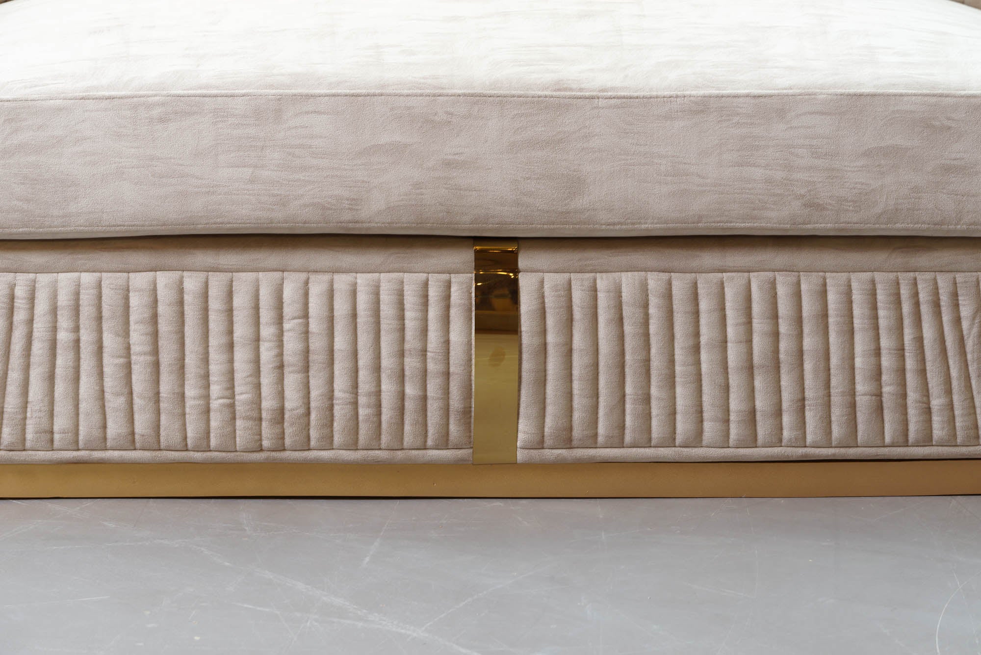 Clive Sofa Set