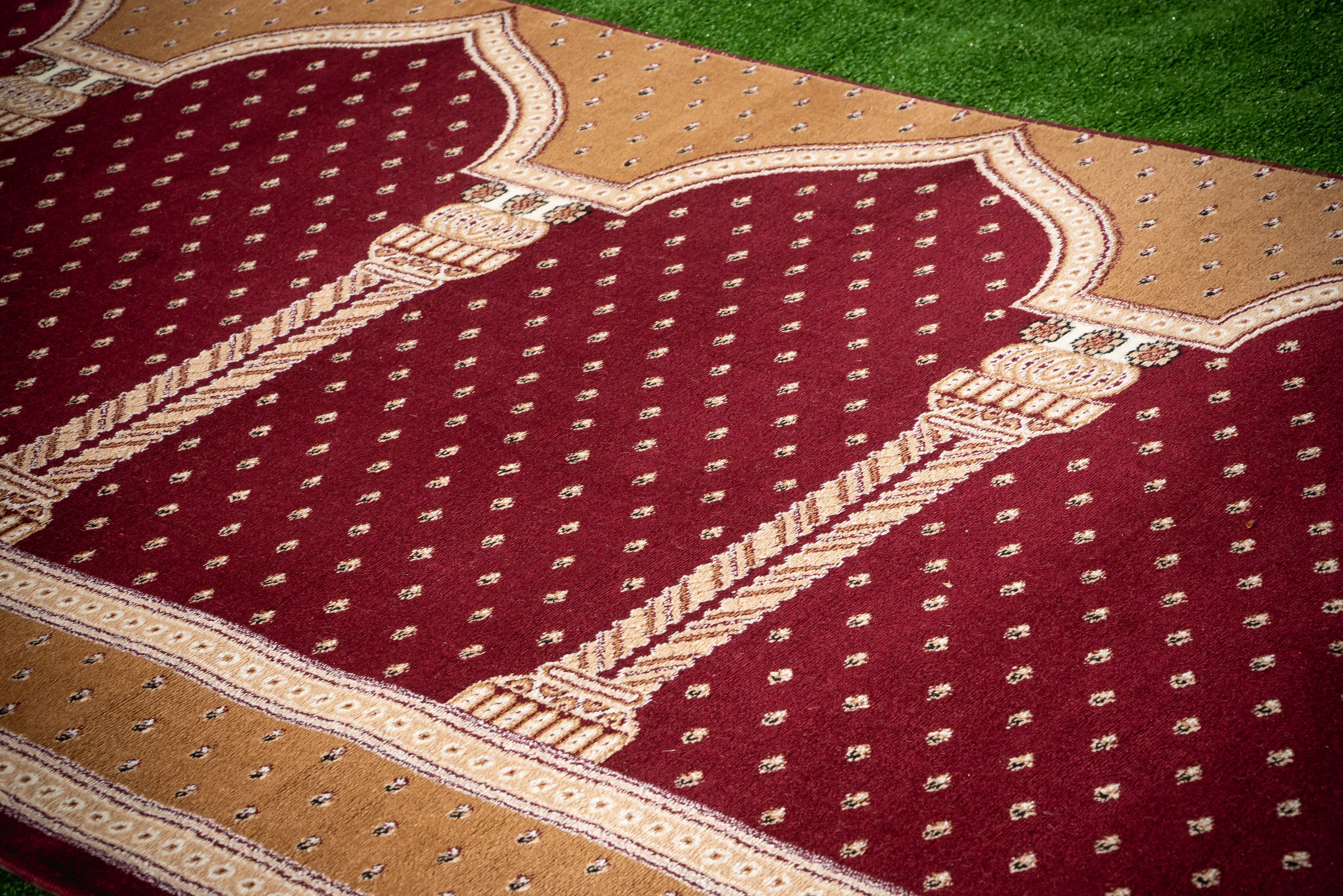 Classic Islamic Prayer Mat