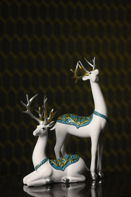 Standing & Kneeling Christmas Reindeer