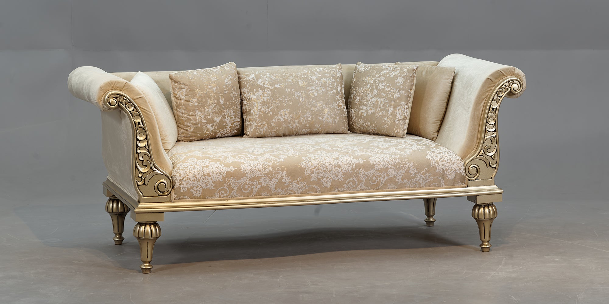 Paaya-e-Takht - The Central Throne Sofa Set