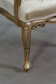 Windsor Dining Table Set